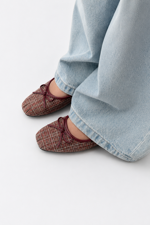 Tweed Bow Ballet Flat Shoes in Burgundy