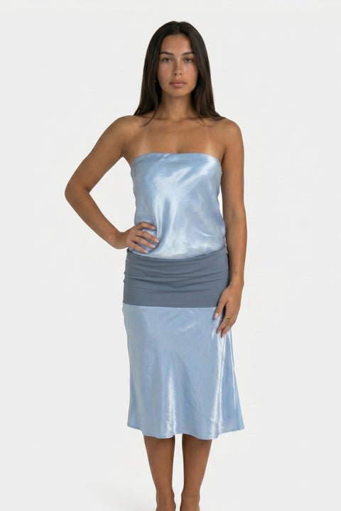 Ice Blue Satin Slip Maxi Dress              FALTA RECORTAR LA ESPALDA