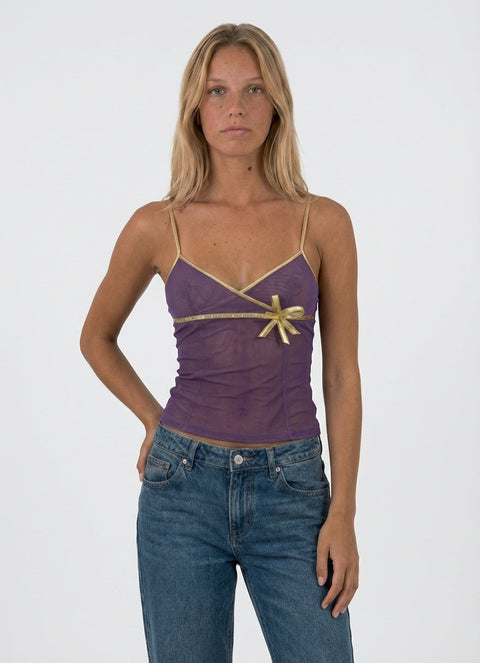Maddie Top